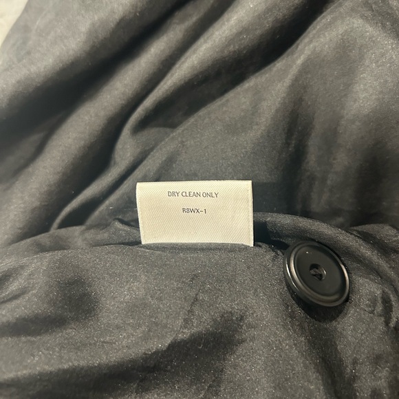 Eileen Fisher Black 100% Wool Lightweight Coat With 100% Silk Lining - Picture 8 of 8